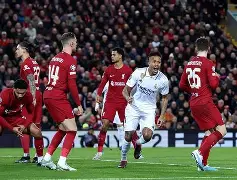 包含阿贾克斯遭遇连败，荷甲积分榜被甩出前四的词条