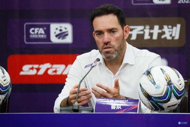 完败对手，球队教练就失利原因做出解释(完败对手,球队教练就失利原因做出解释的是)