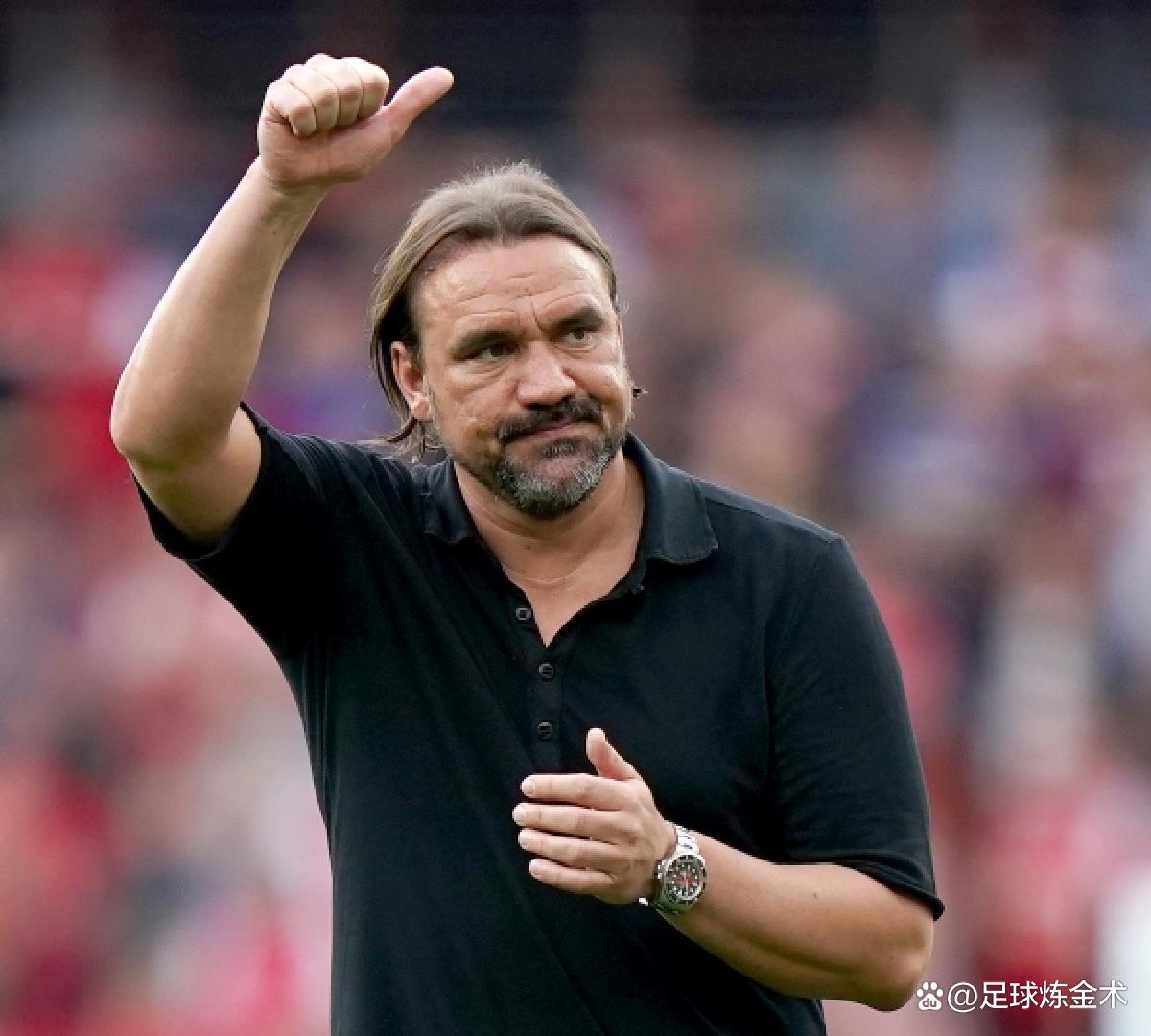 ju11.co-利兹联球员表现出色，球队跻身前四