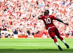 利物浦客场遭遇逆转，暂时失去榜首位置